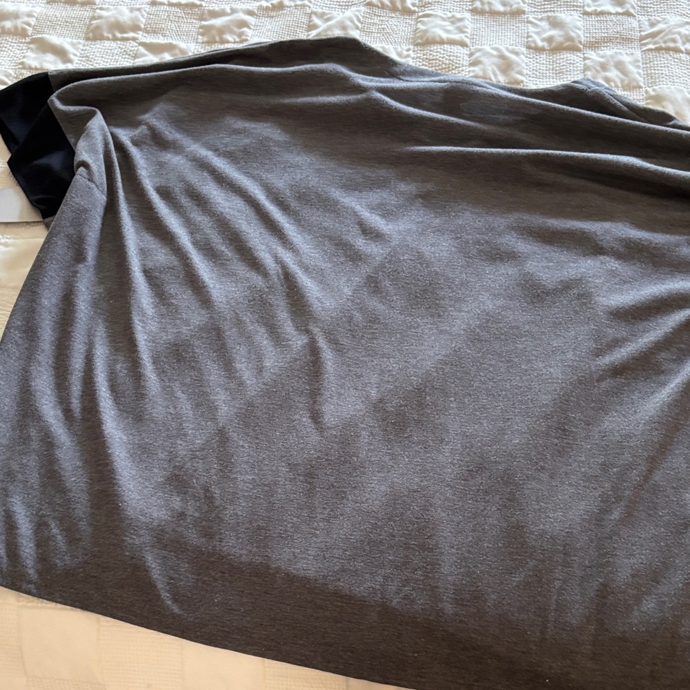 Natori Gray V-Neck Oversized Top size‎ XL style vc5003 - Picture 7 of 7